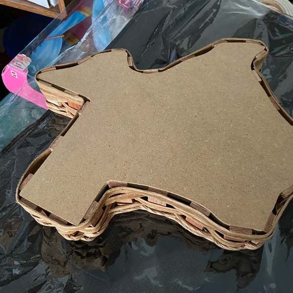 Never used Brand new made of wood looks like the State of Texas Wood basket